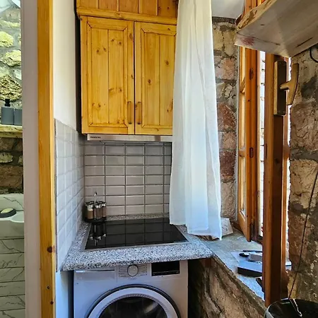 Anderr Stone Boutique * Gjirokastra
